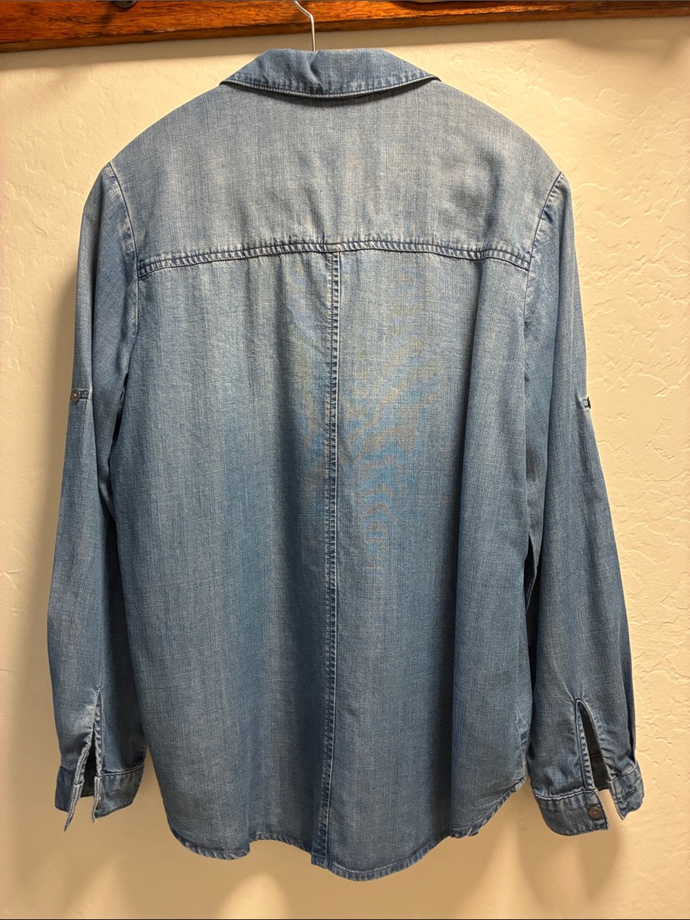 Cloth & stone -Light Blue Button-Down Shirt, size small - Picture 3 of 7
